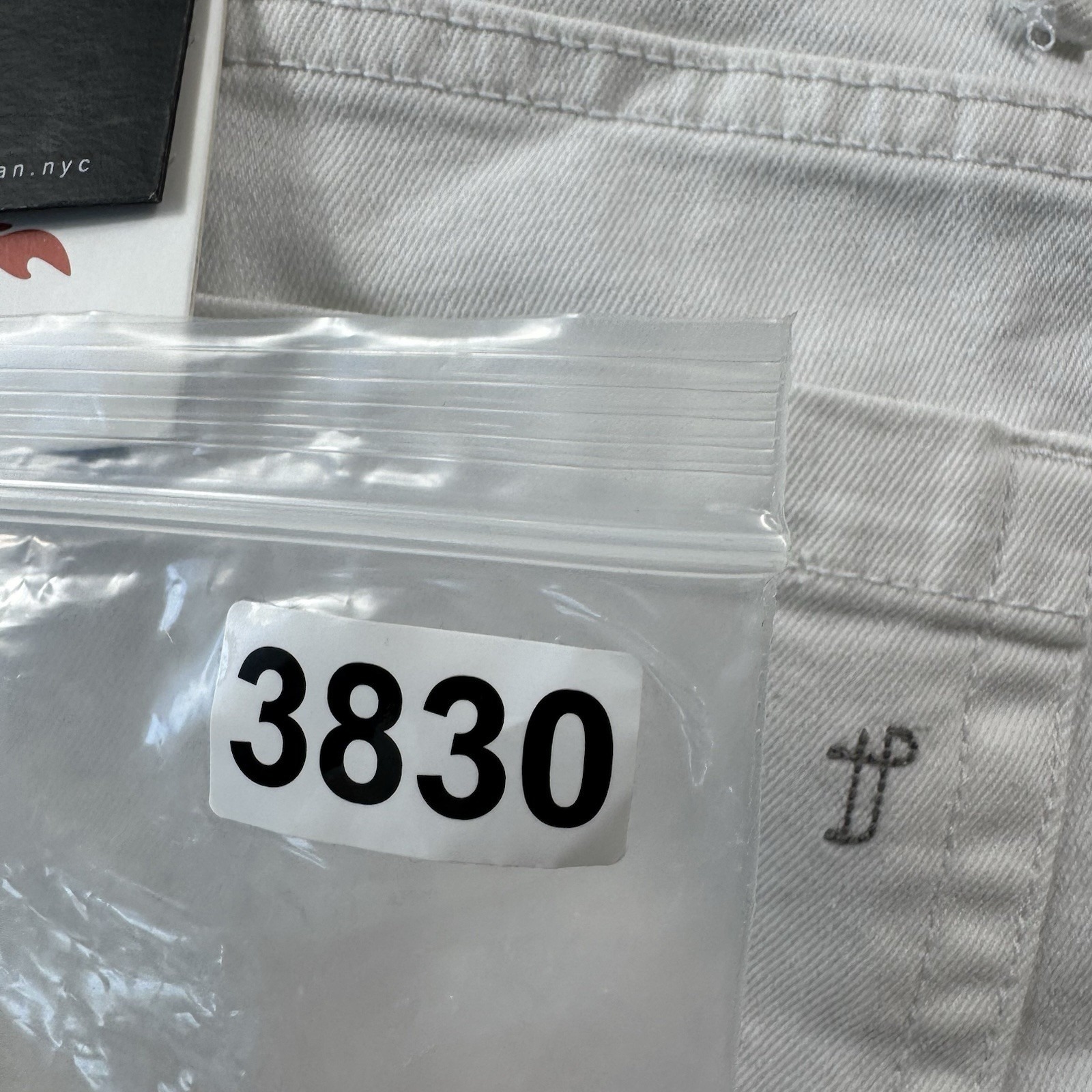 The Perfect Jean White Slim Fit Mens Denim Jean Size 28x32 Nwt — image 6 of 6